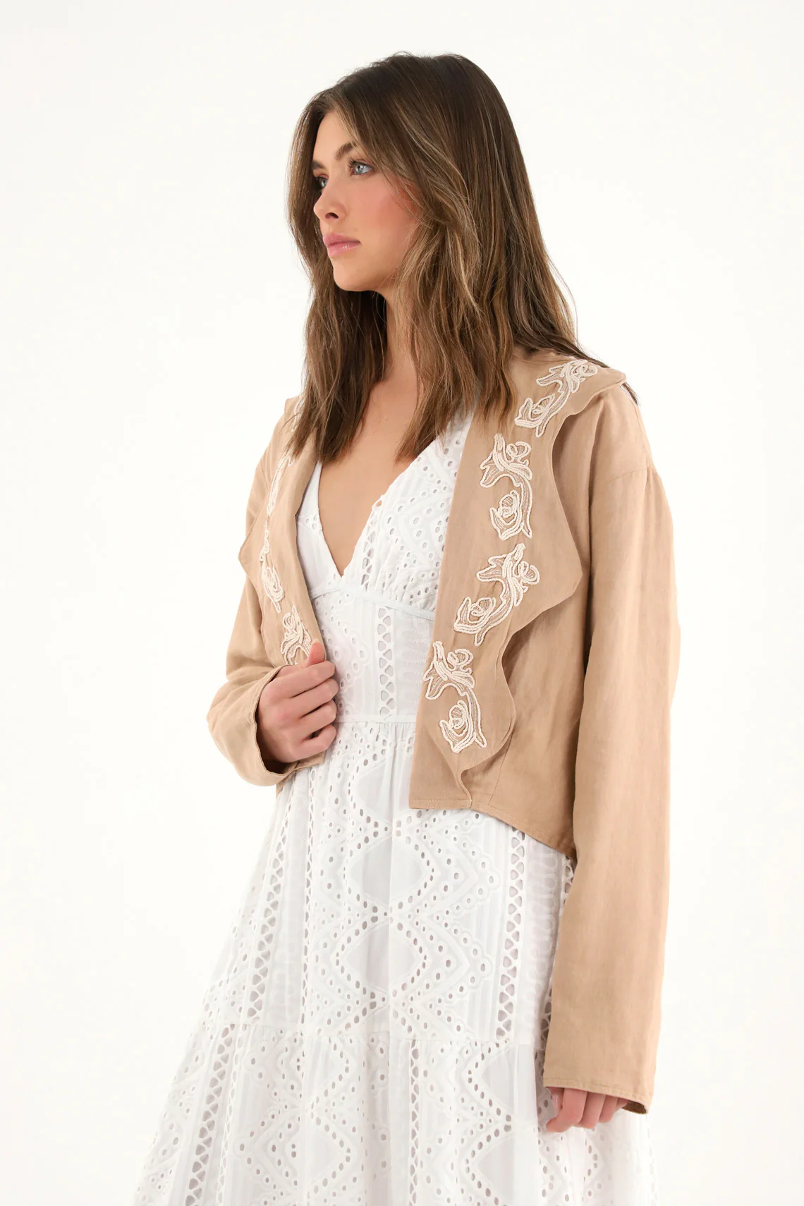 Women's Short Coat in 100% Linen with Embroidery - Image 3