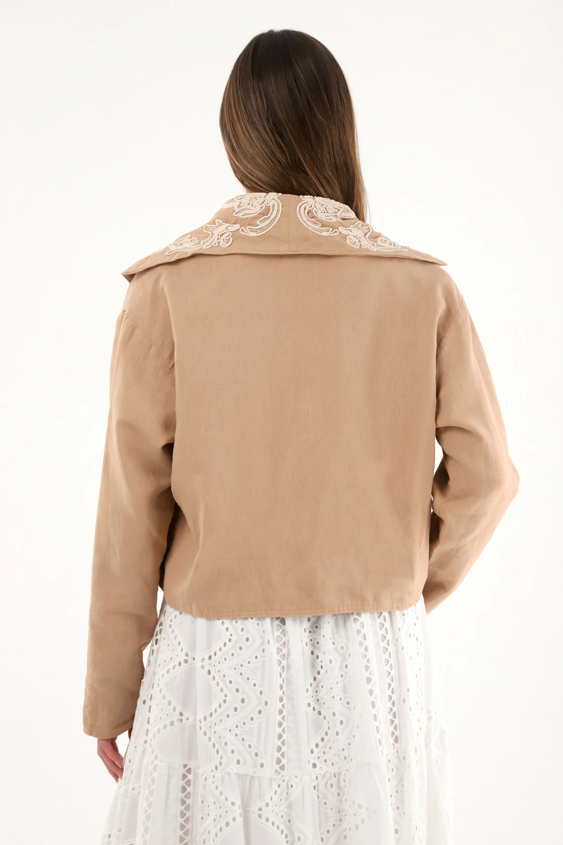 Women's Short Coat in 100% Linen with Embroidery - Image 4