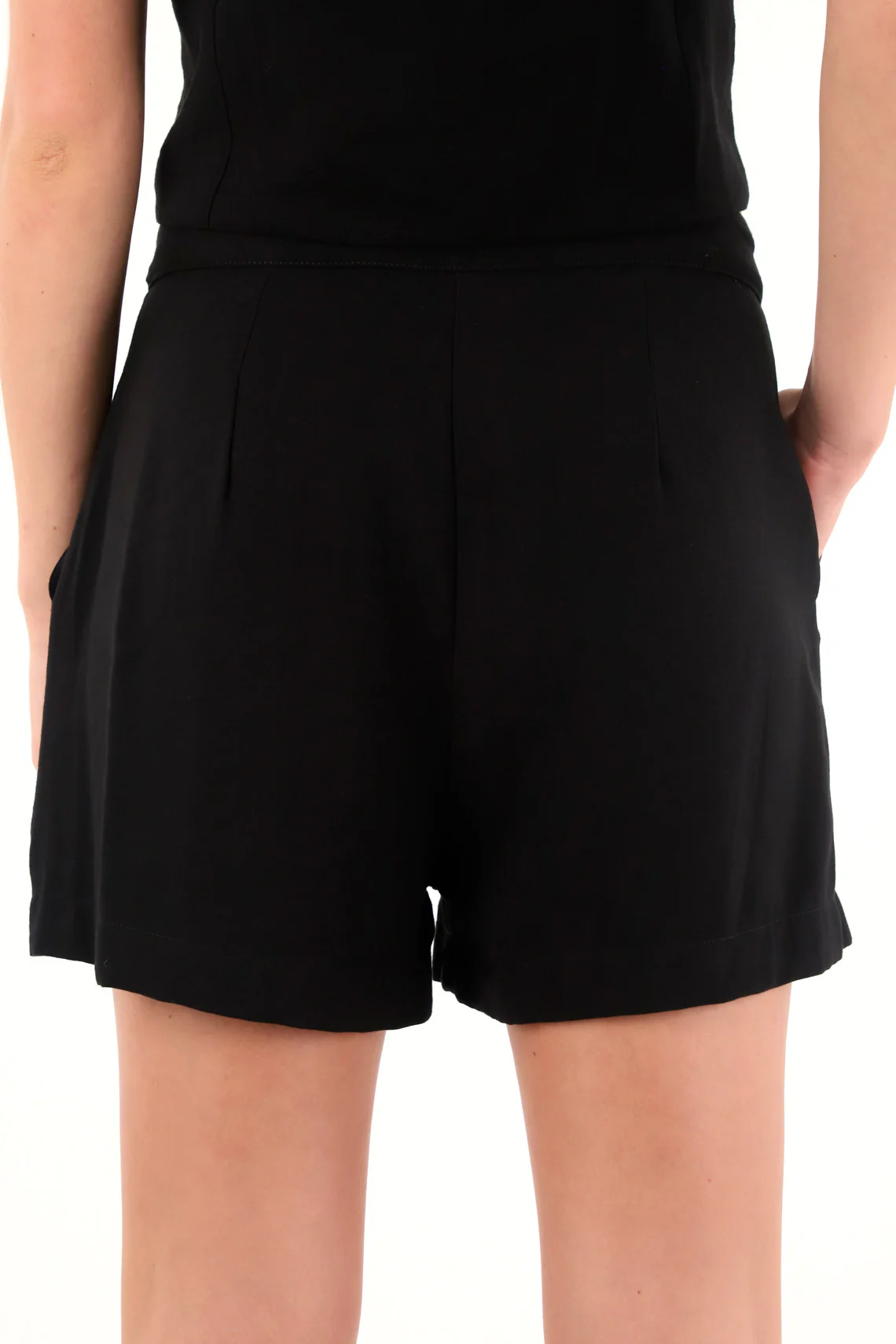 Women's short sparkle and embroidered shorts - Image 4