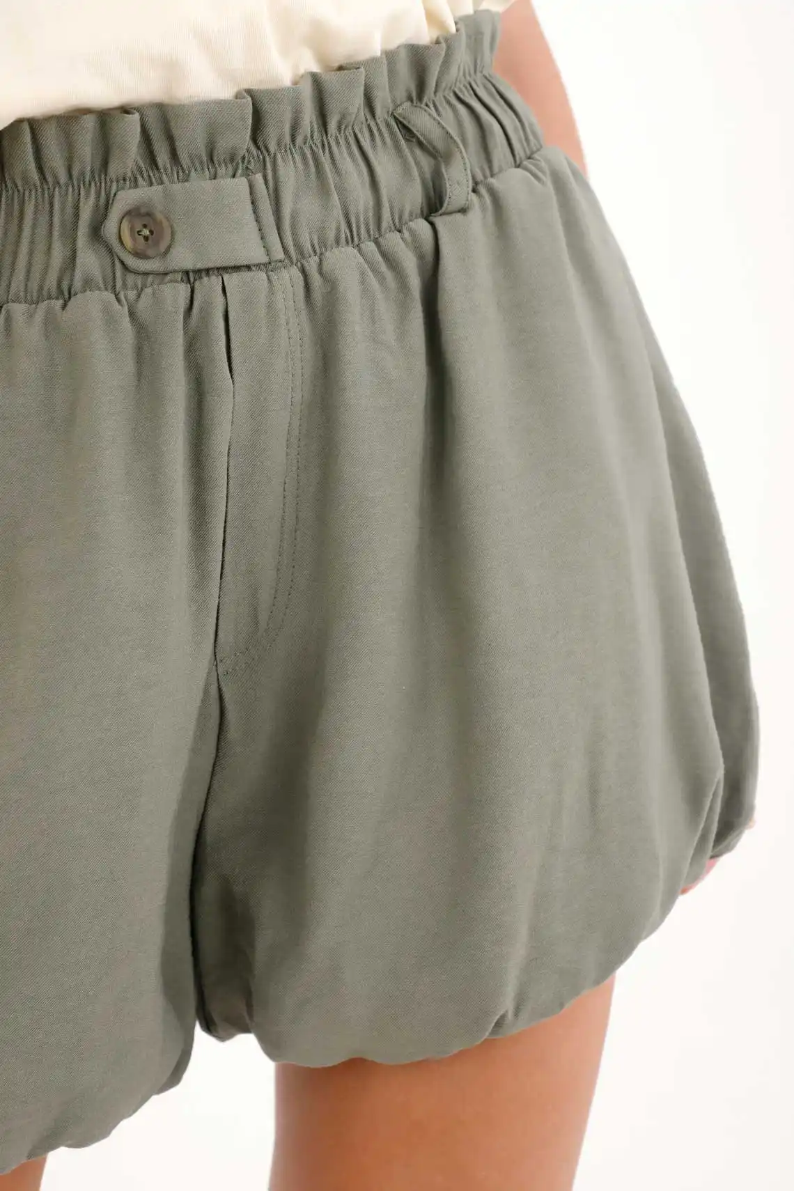 Green Gathered Design Shorts for Women - Image 4
