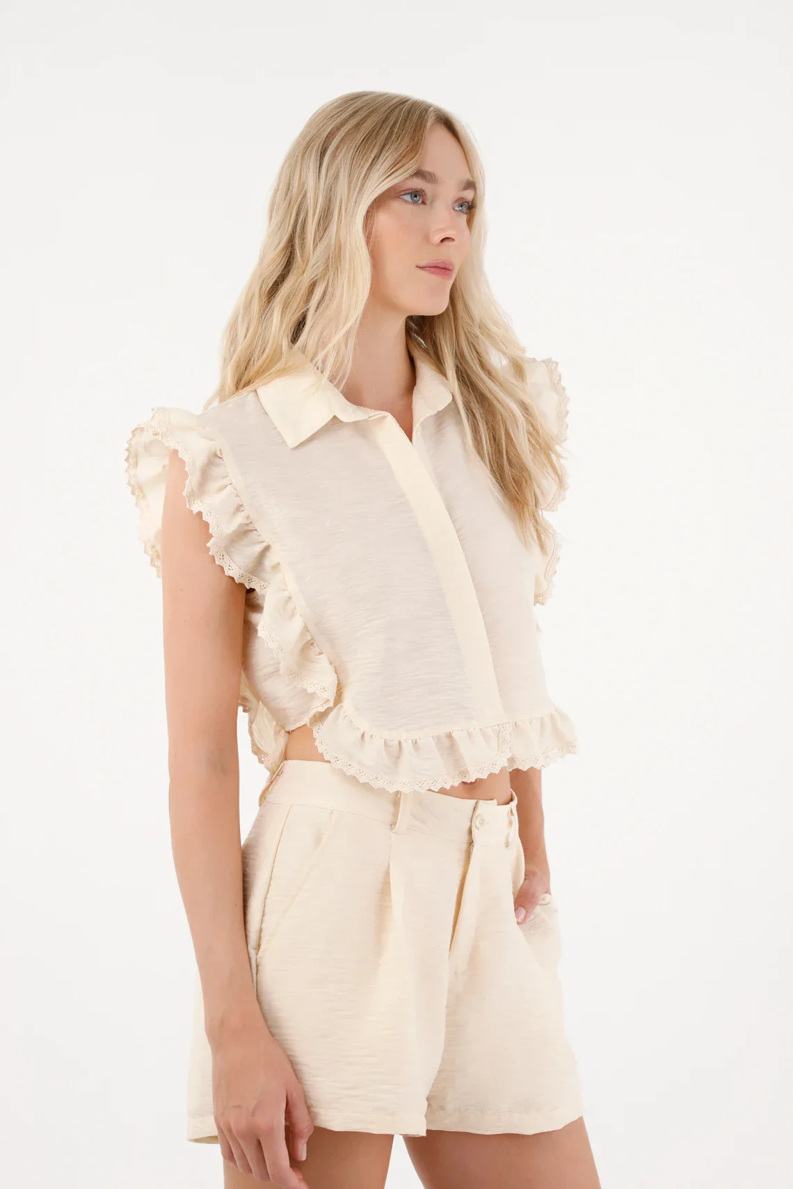 Cream Diagonal Pocket Shorts for Women - Image 4