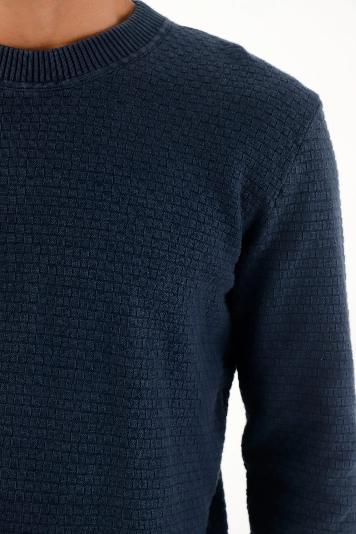 Men's blue indigo thread knit sweater - Image 3