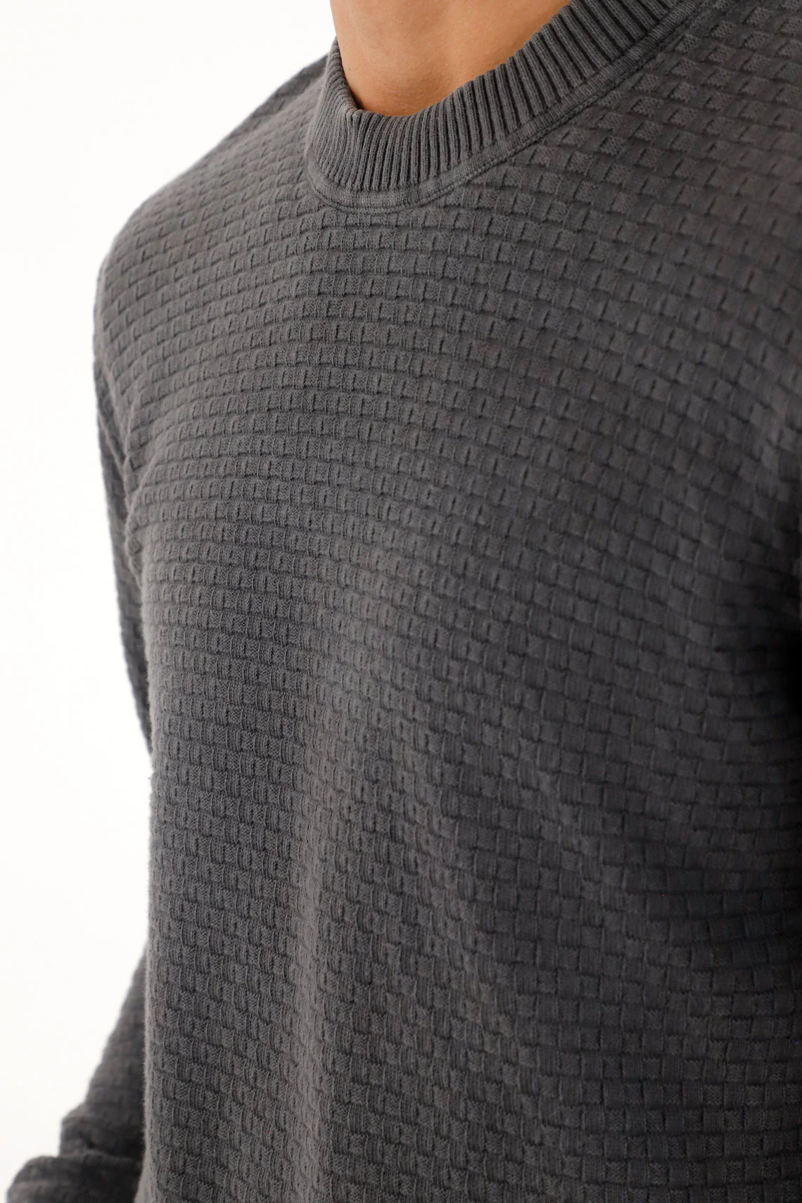 Men's gray closed design knit sweatshirt - Image 3