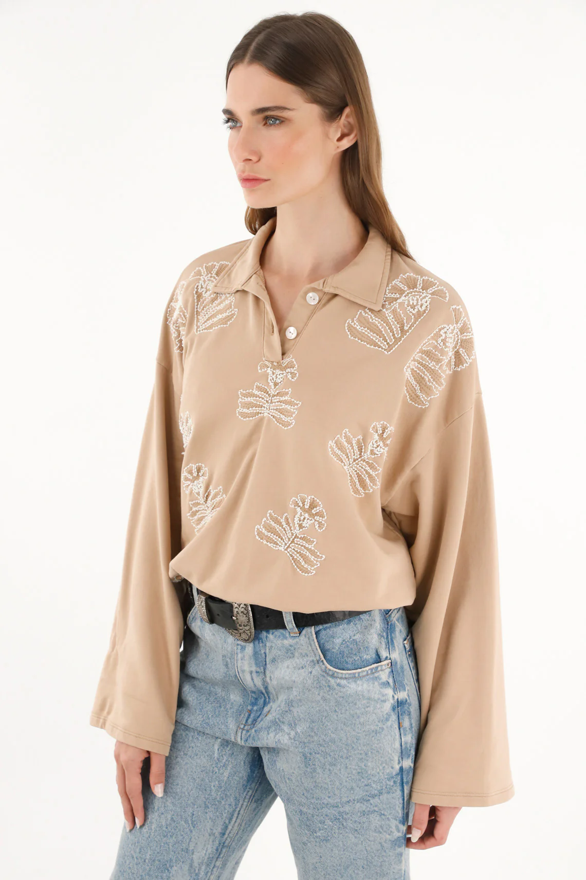 Women's polo sweatshirt with embroidery