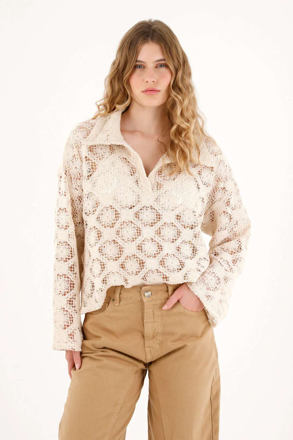 Women's textured cream knit sweater - Image 5