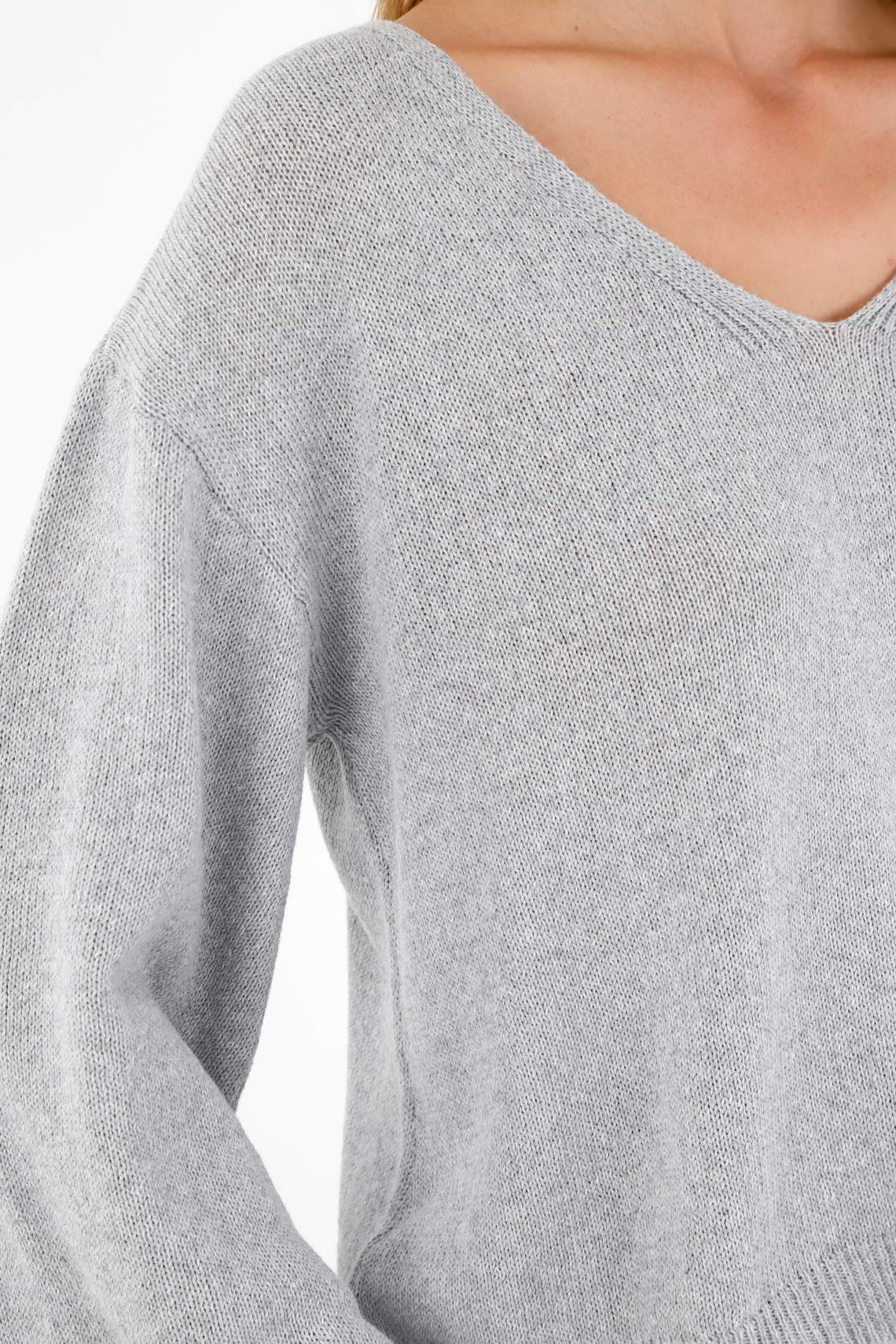 Women's Ecru V-Neck Sweater - Image 3