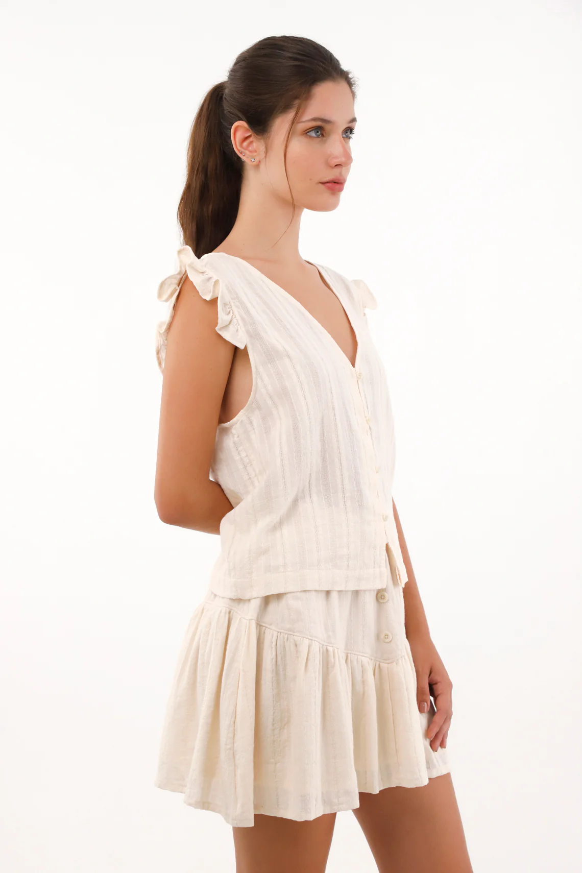 Women's Sleeveless Shirt with Bolero in Cream - Image 2