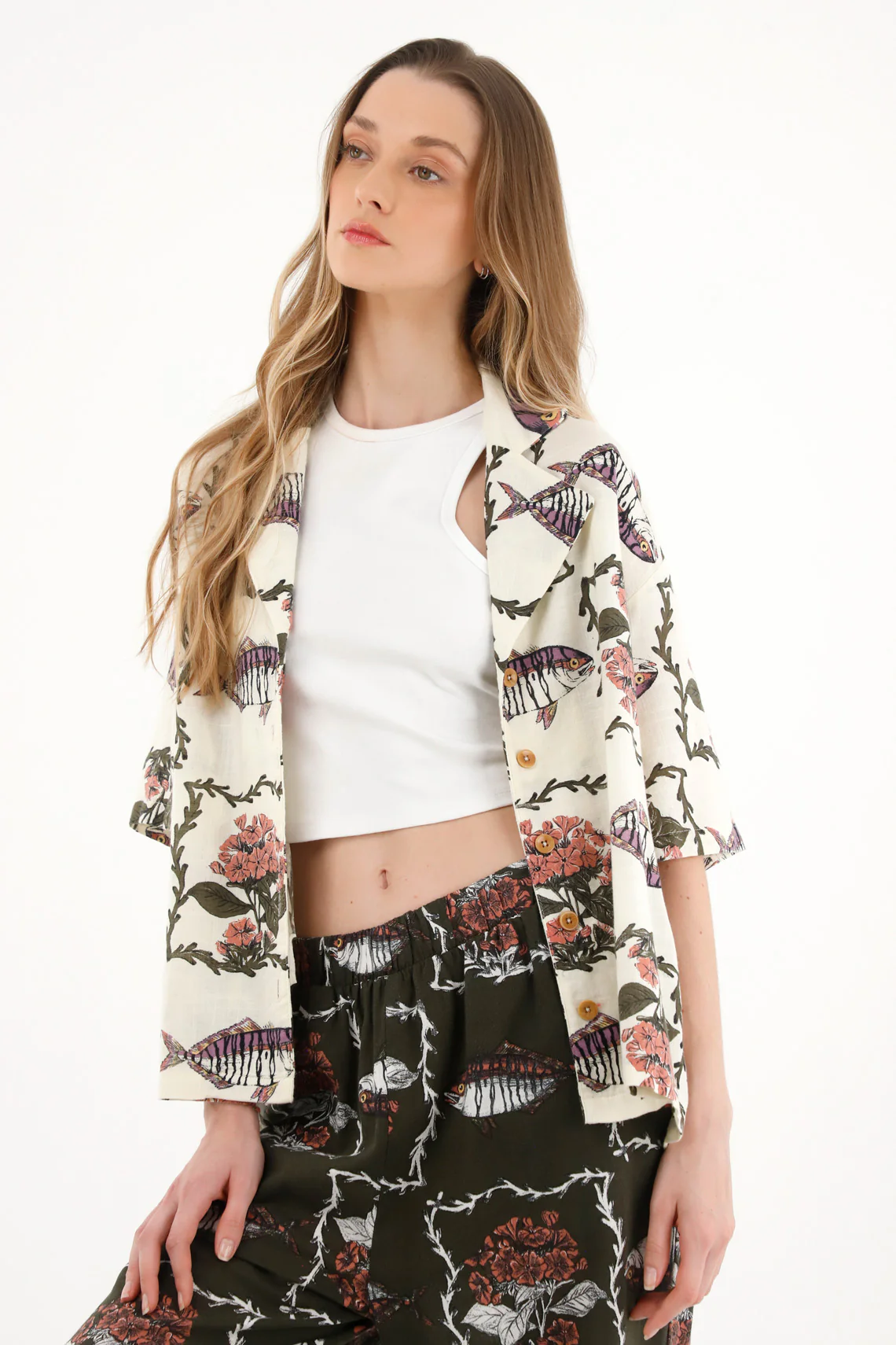 Women's cream bowling shirt - Image 2