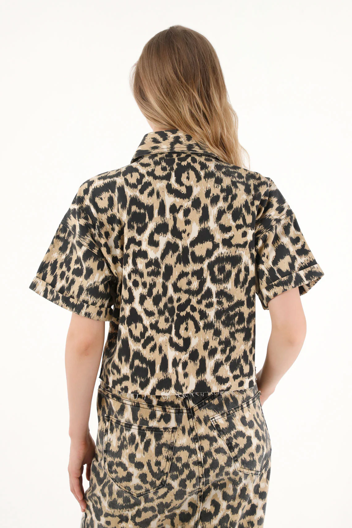 Women's animal print crop top shirt - Image 4