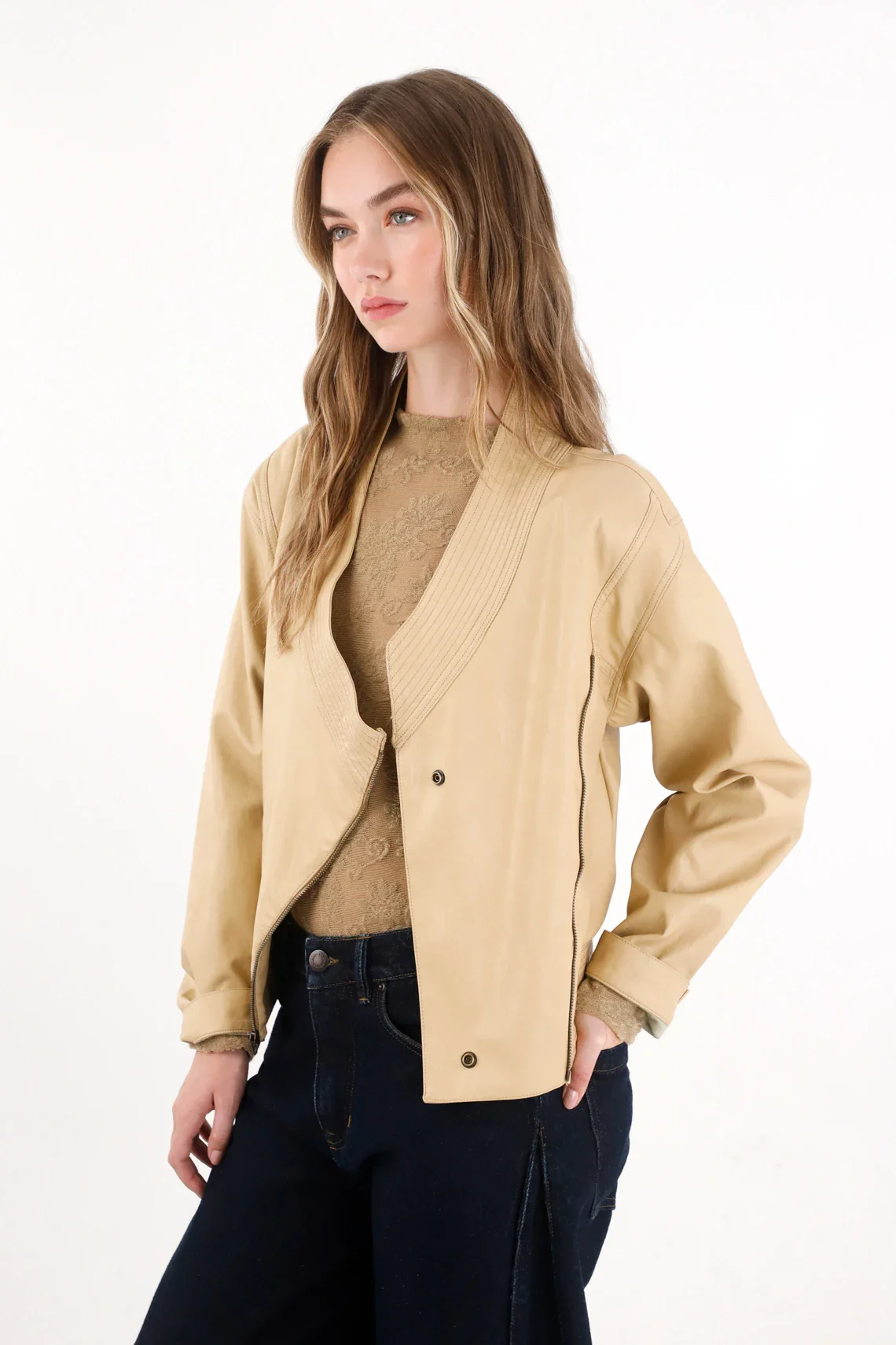 Off-White Unstructured Collar Jacket for Women