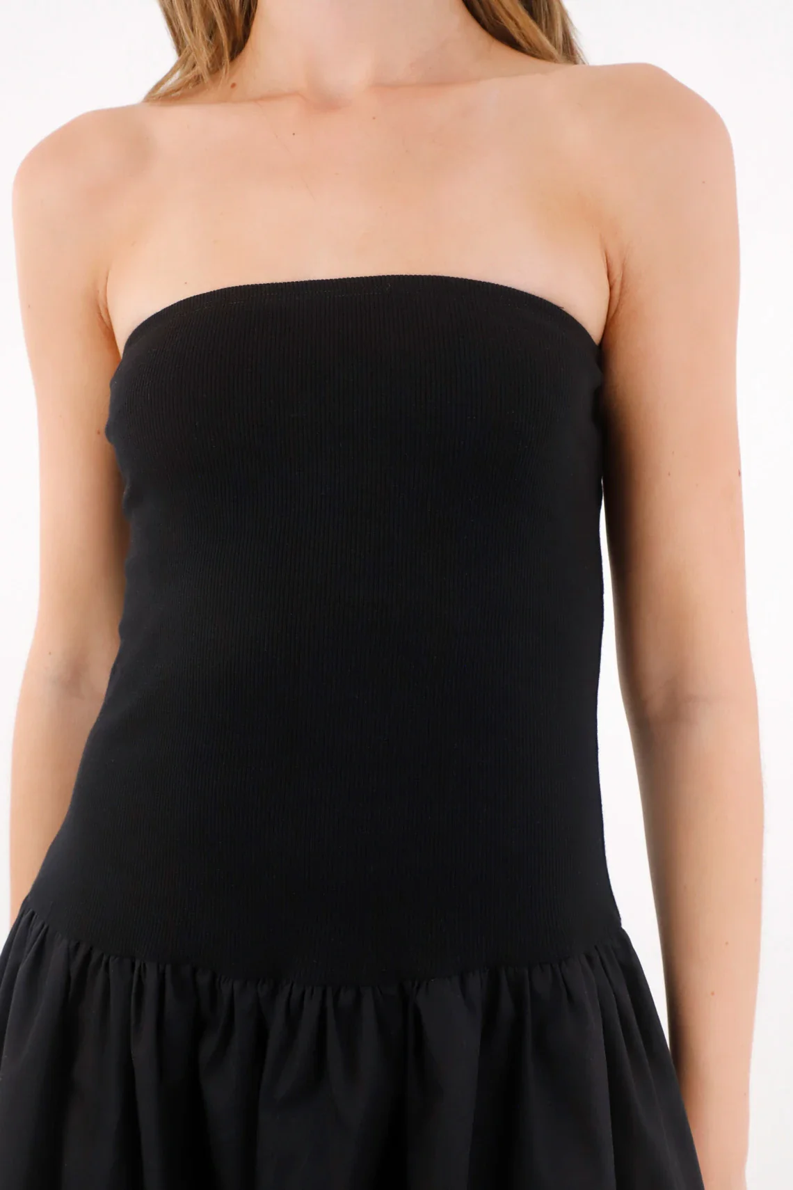 Long Strapless Black Globe Silhouette Dress for Women - Image 3