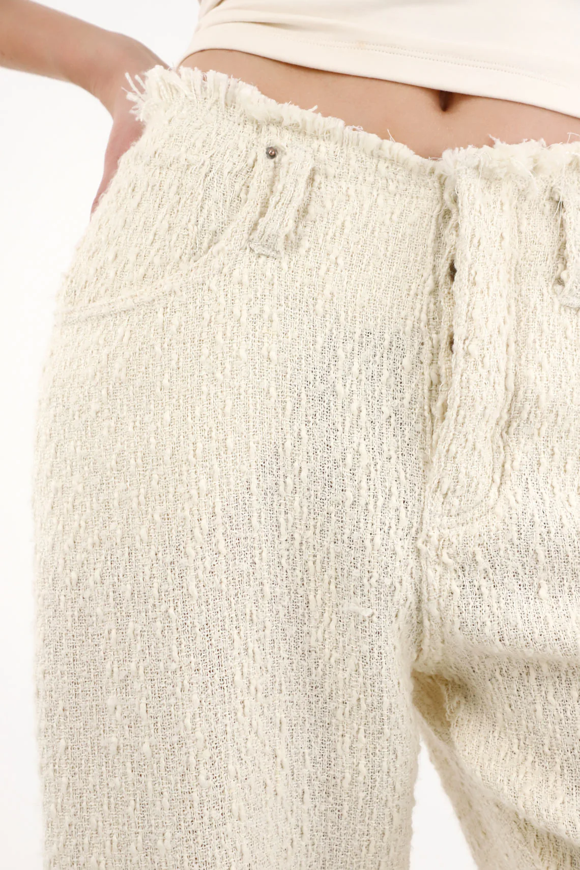 Horseshoe Jeans with Frayed Details in Off-White for Women - Image 3