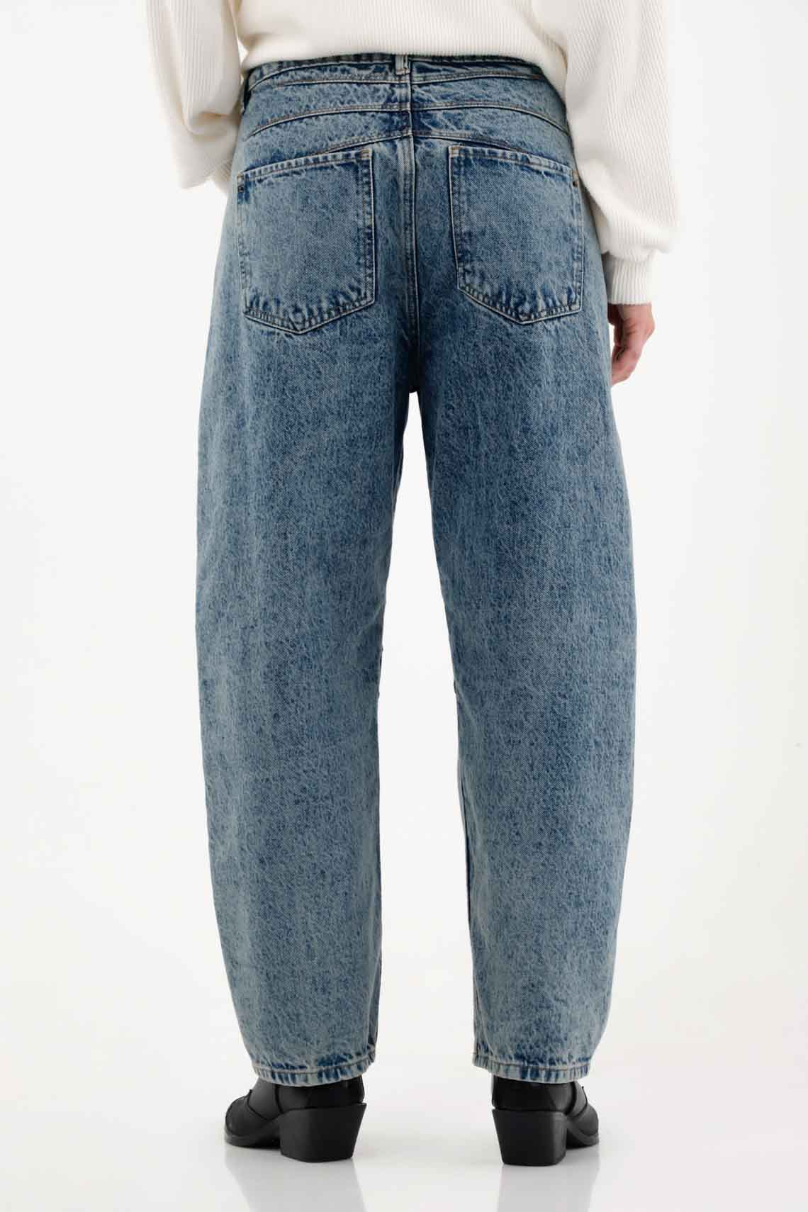 Medium Blue Horseshoe Jeans for Women - Image 5