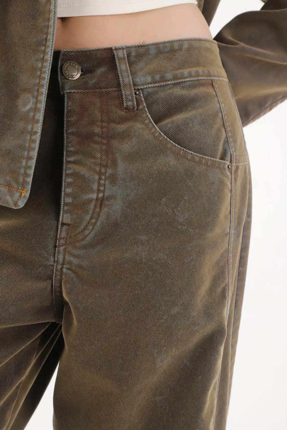 Horseshoe Jeans in Brown Velvet for Women - Image 3