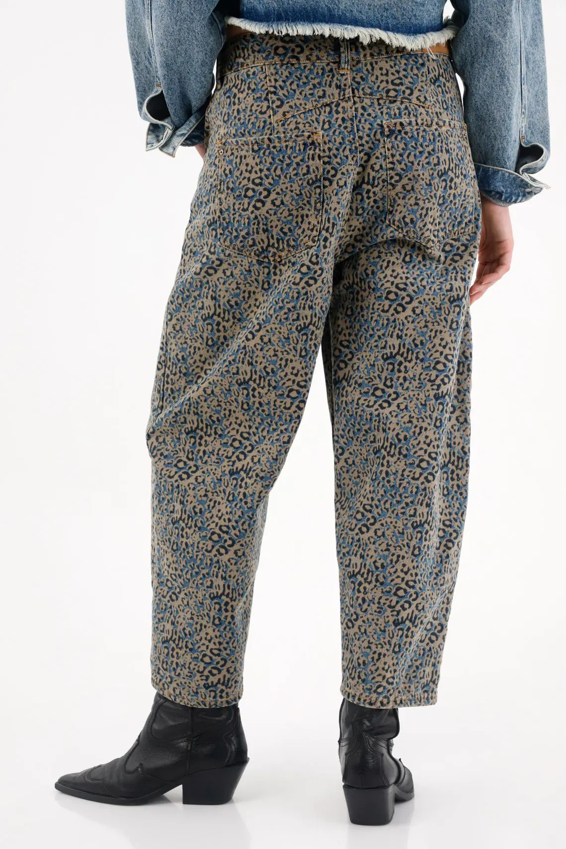 Animal Print Barrel Jeans for Women - Image 4