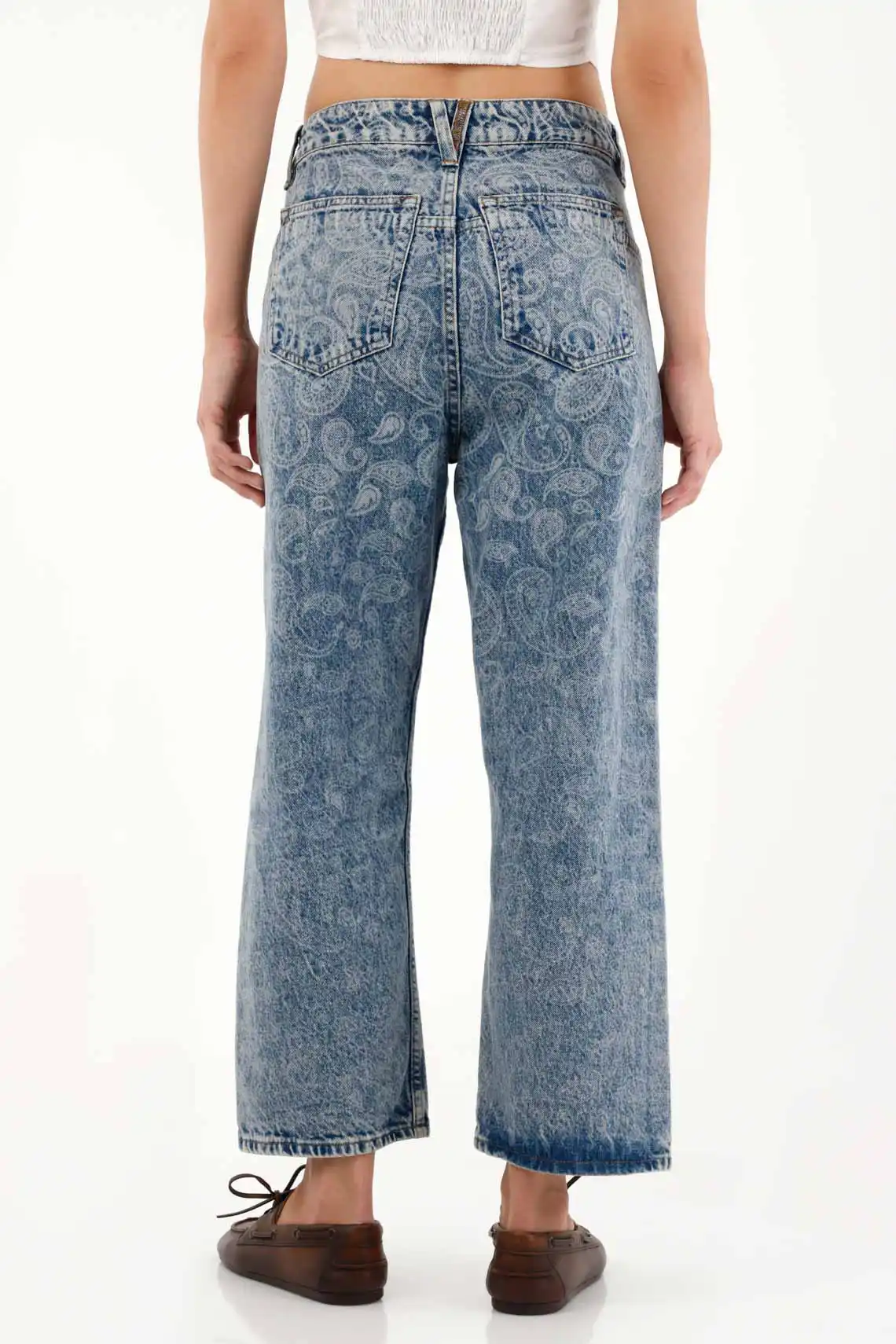 Light Blue Recto Jeans with Paisley Design for Women - Image 5