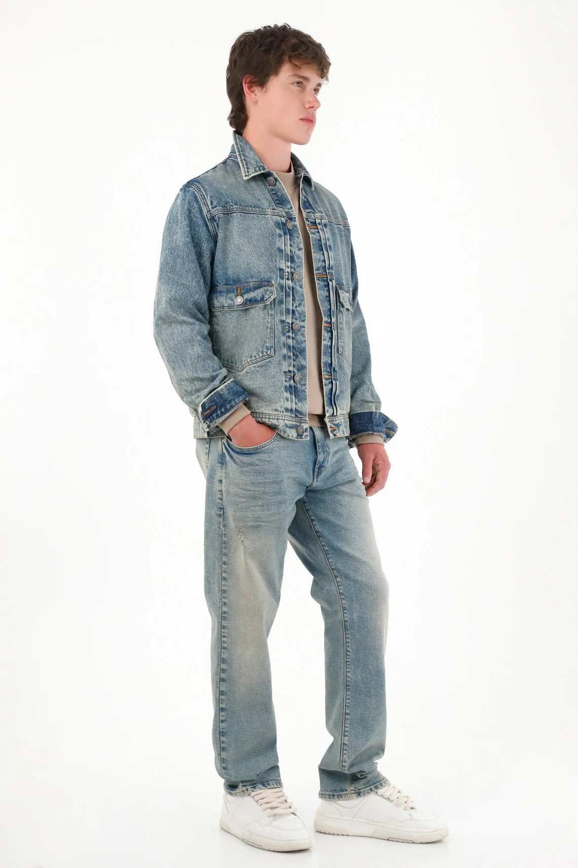 Light Blue Straight Fit Jeans for Men - Image 4