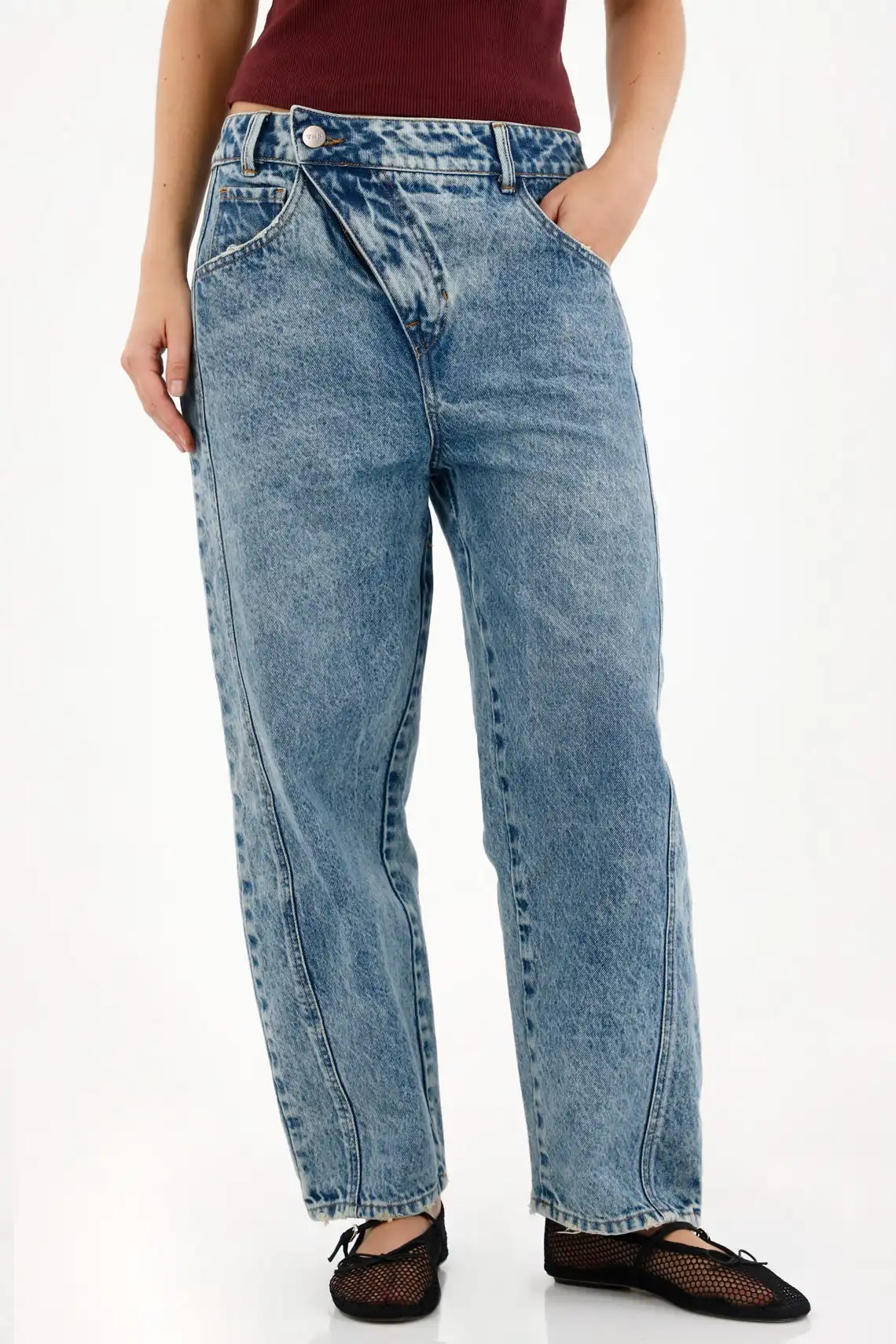 Blue Low Rise Horseshoe Jeans for Women