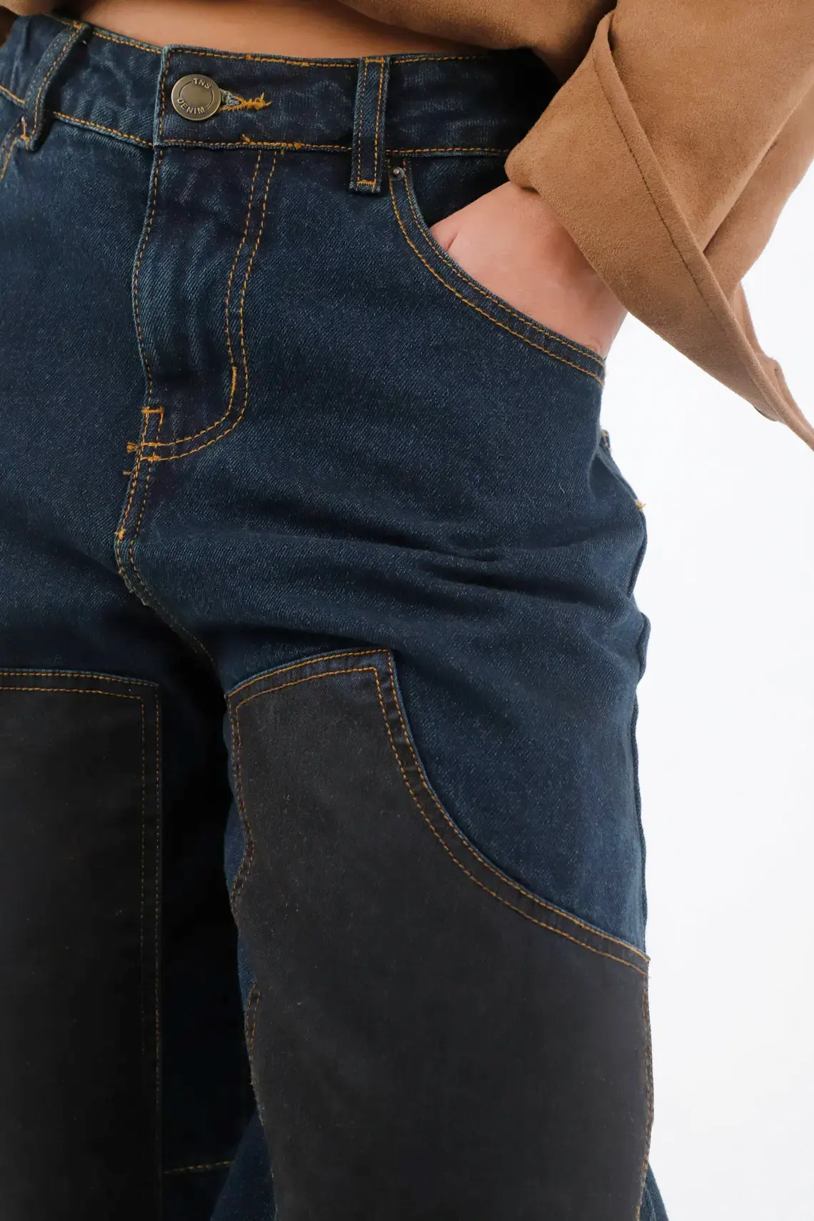 Cotton Dark Blue Women's Jeans with Horseshoe Fit and Contrasting Patches - Image 5