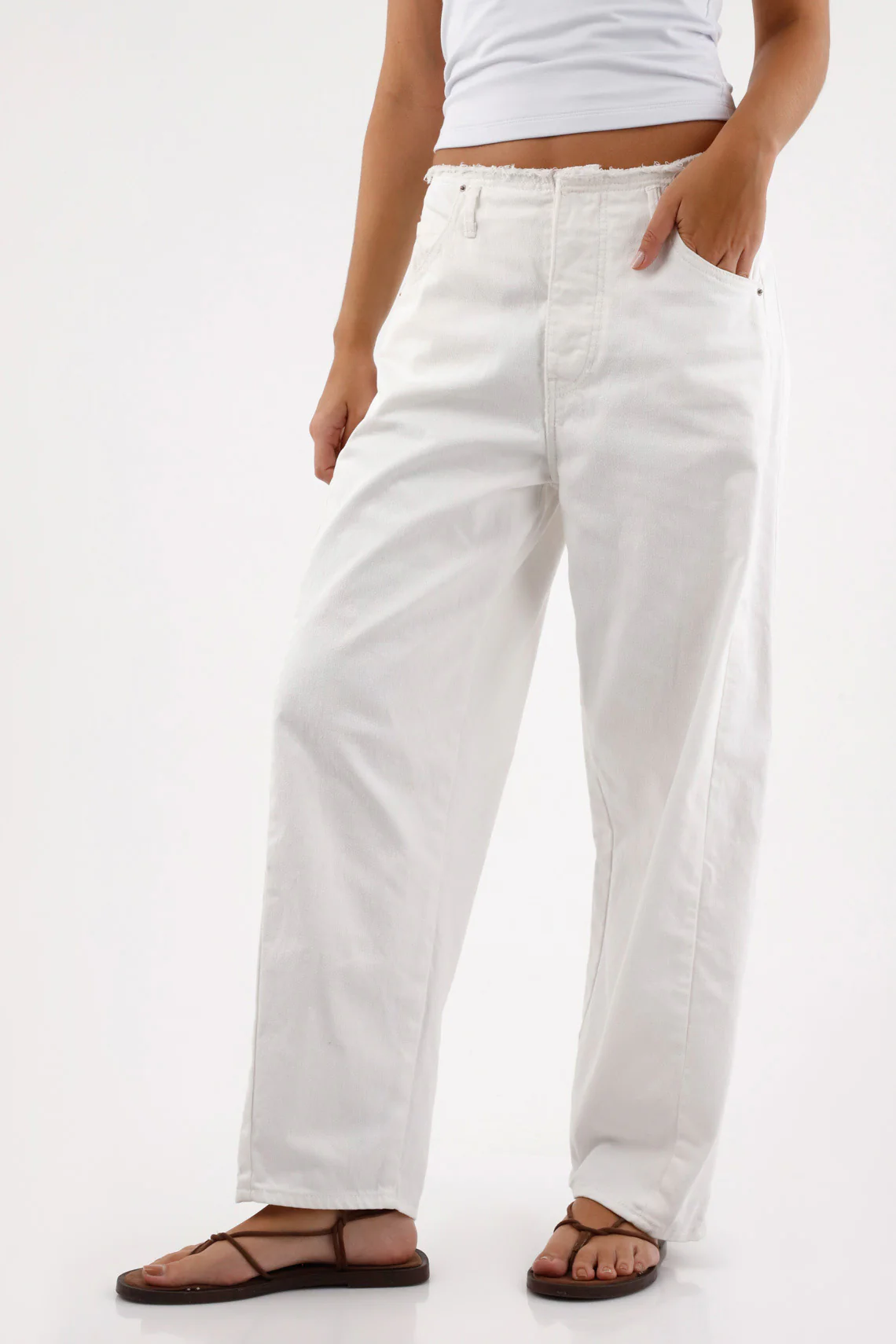 White cotton jeans for women with horse shoe cut and smooth waistband - Image 2