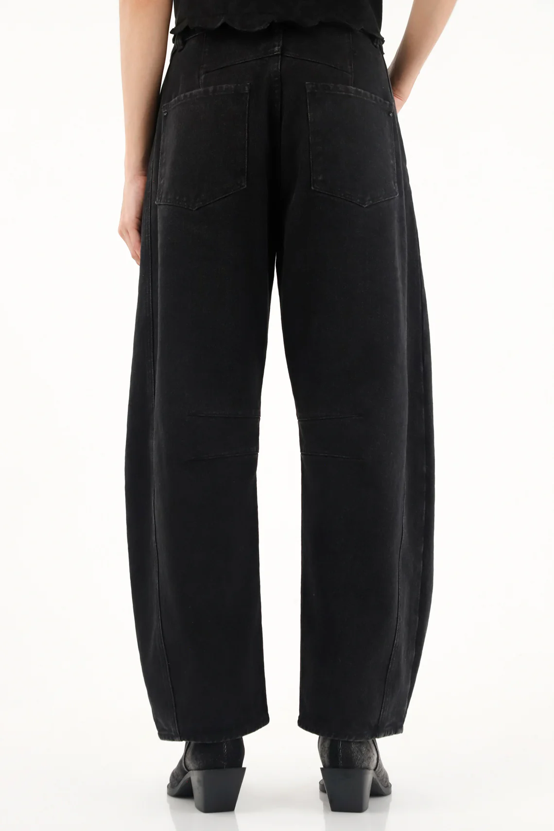Women's Black Animal Print Horseshoe Jeans - Image 4