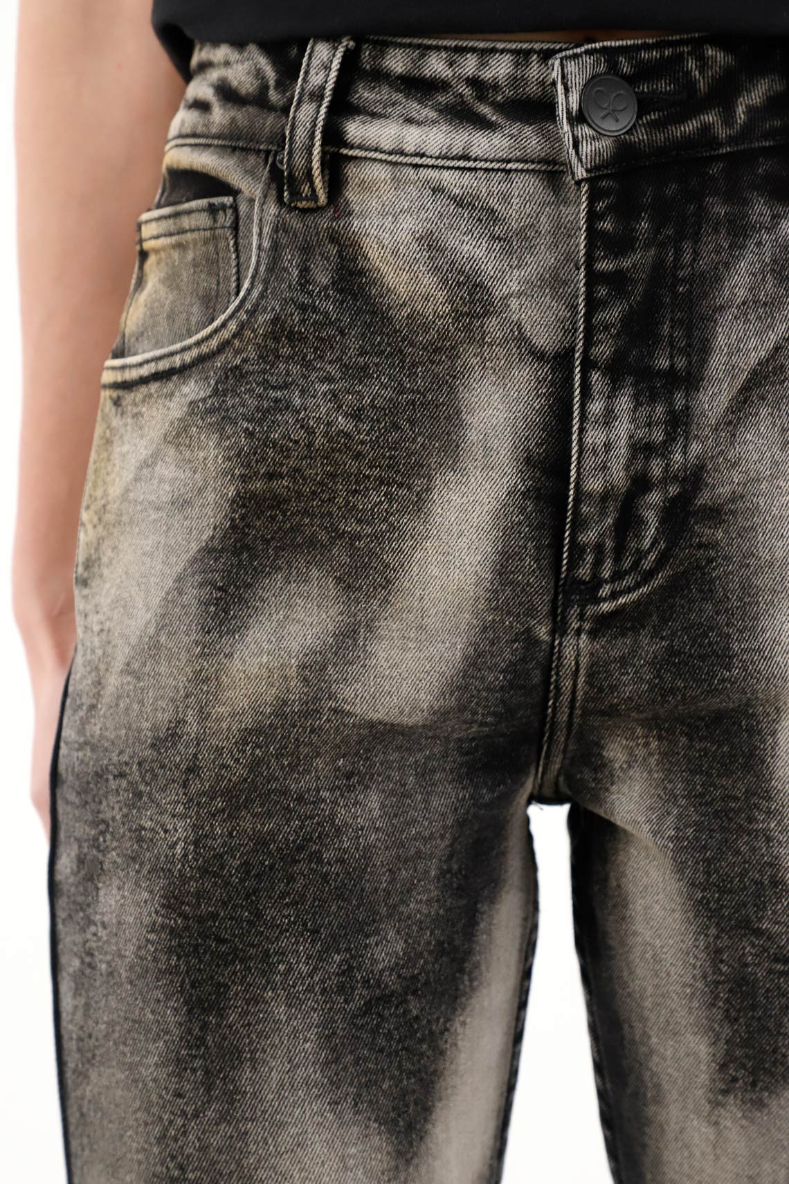 Women's Mid-Rise Black Super Slim Jeans - Image 3