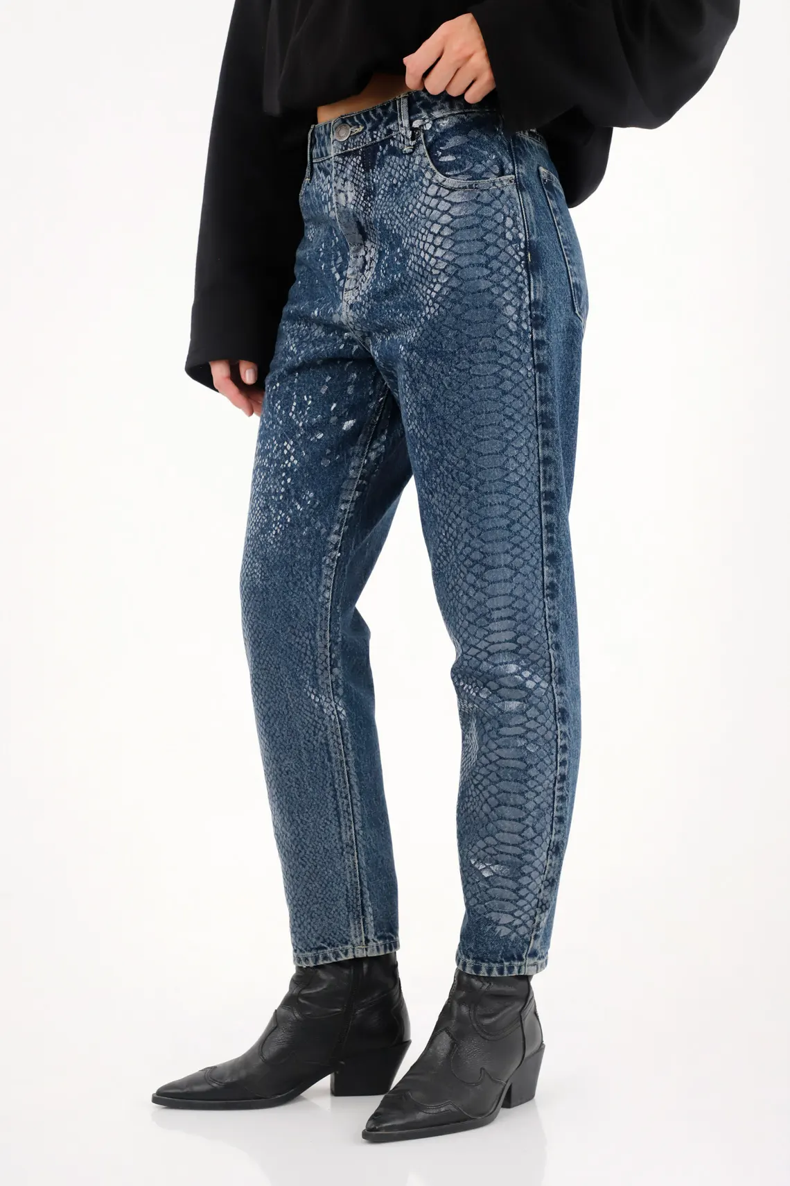 Low Rise Mom Jeans with Animal Print Foil for Women - Image 3