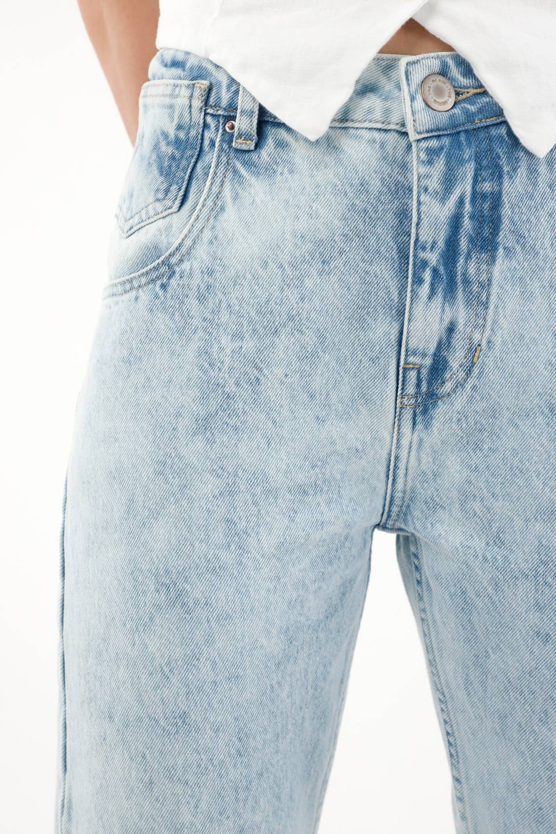 Women's Light Blue High-Rise Straight Leg Jeans - Image 3