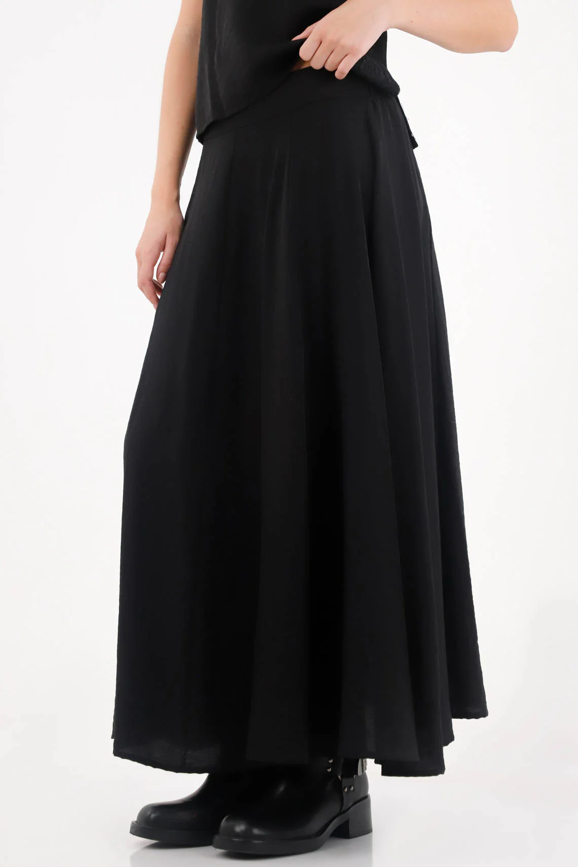 Long black flowy skirt for women - Image 2
