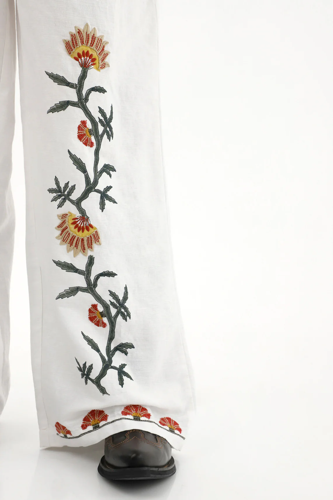 Mid-Rise Straight Pants with Embroidery for Women - Image 3