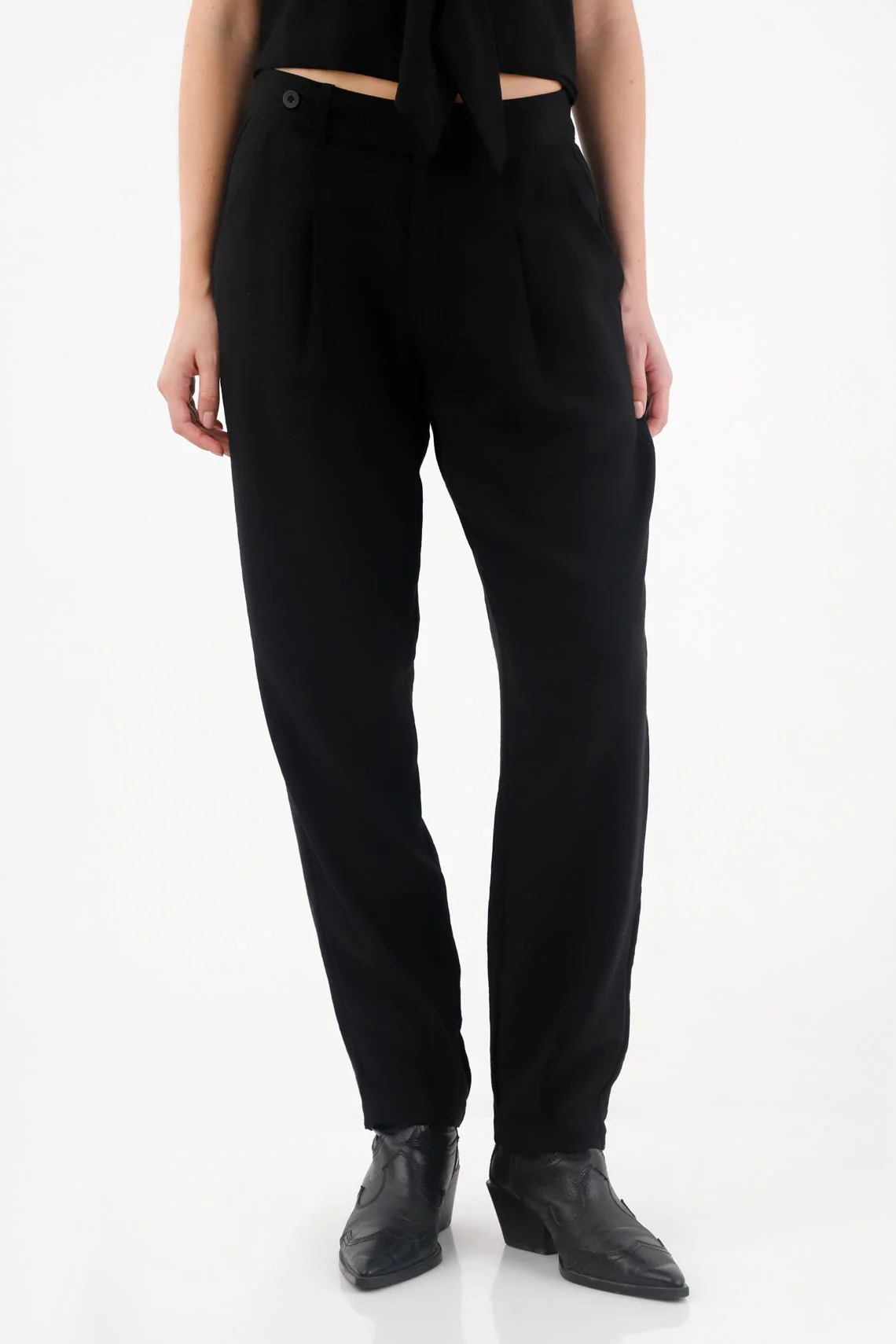 Black semi-fitted fluid fabric pants for women - Image 2