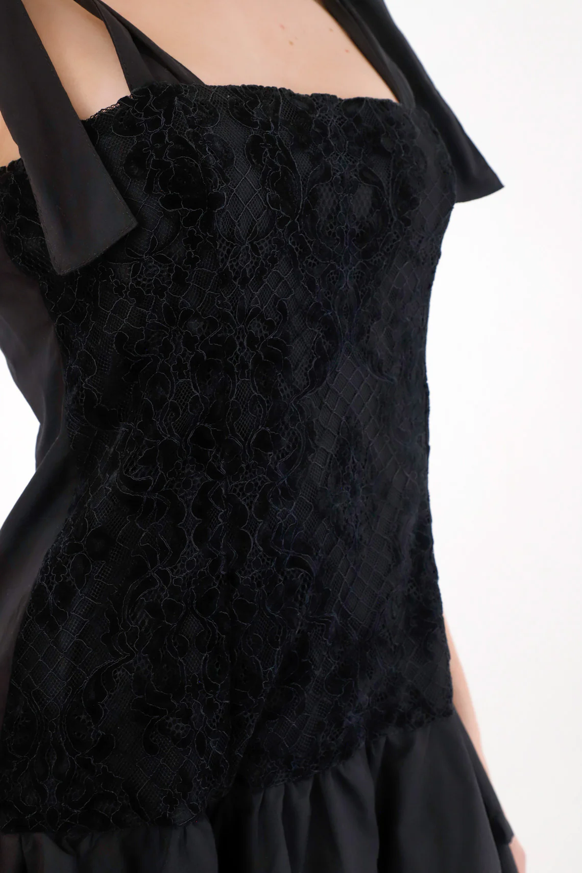 Short Black Ruffled Dress for Women - Image 4