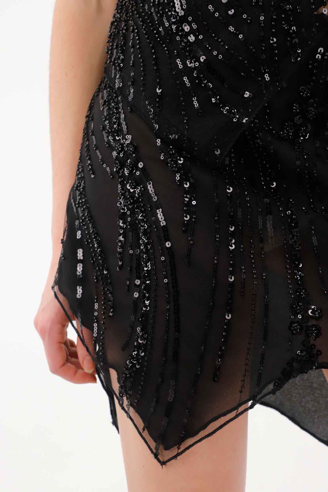 Black sequin short skirt for women - Image 3