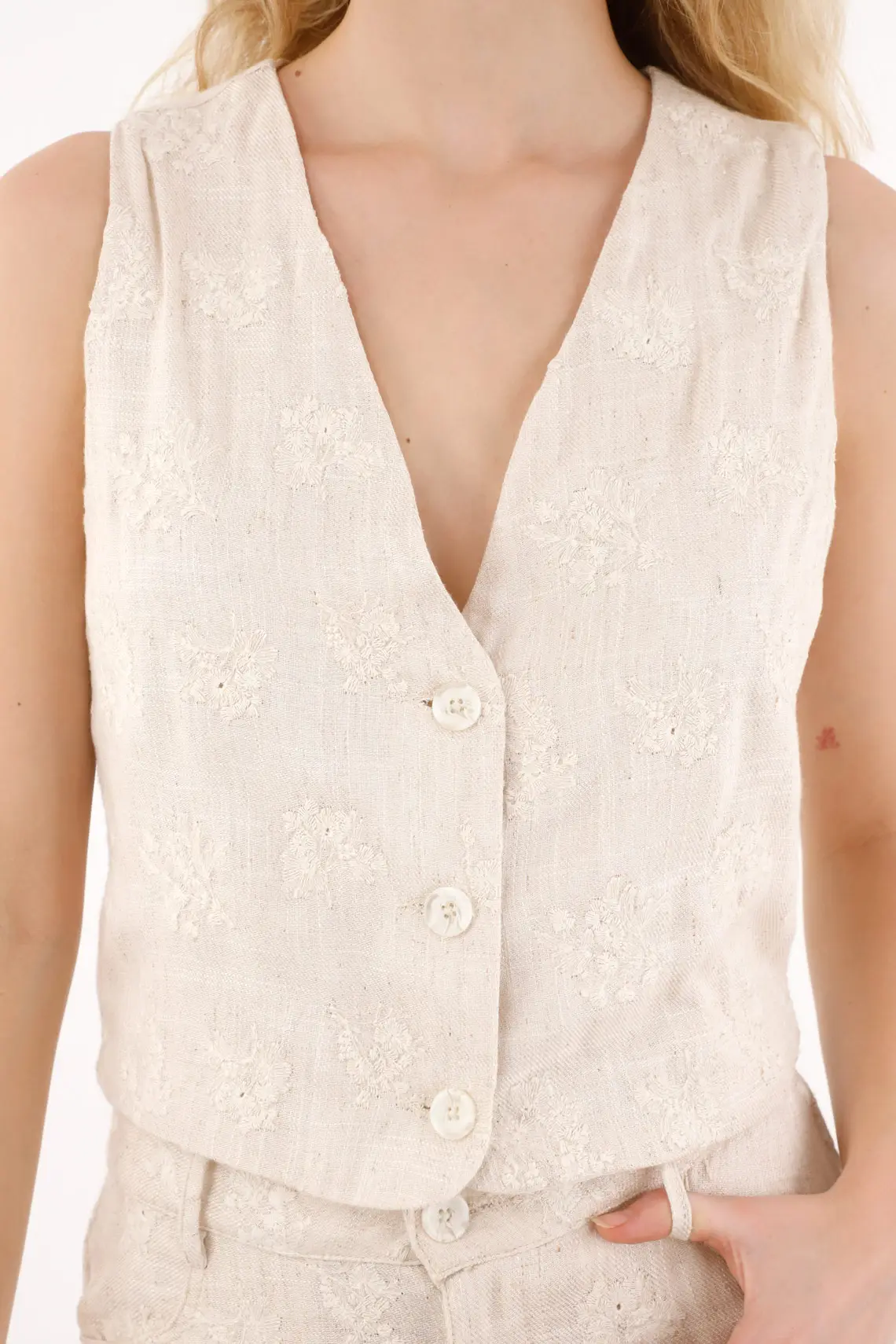Chaleco bordado con escote en V para mujer - Image 3