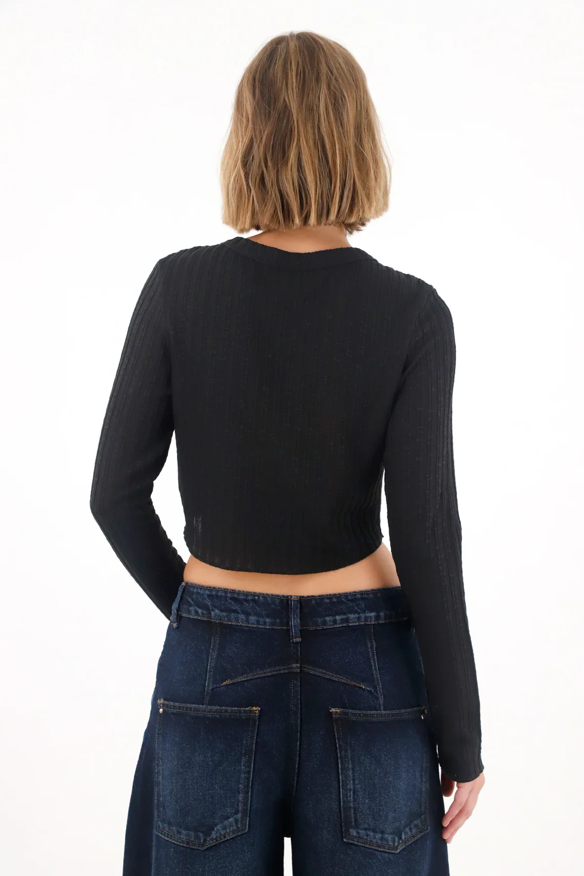 Black long sleeve crop t-shirt for women - Image 6