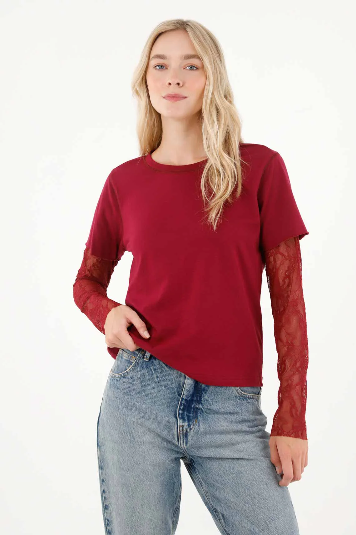 T-Shirt for Women in Wine Cotton Relaxed Fit with Lace - Image 2