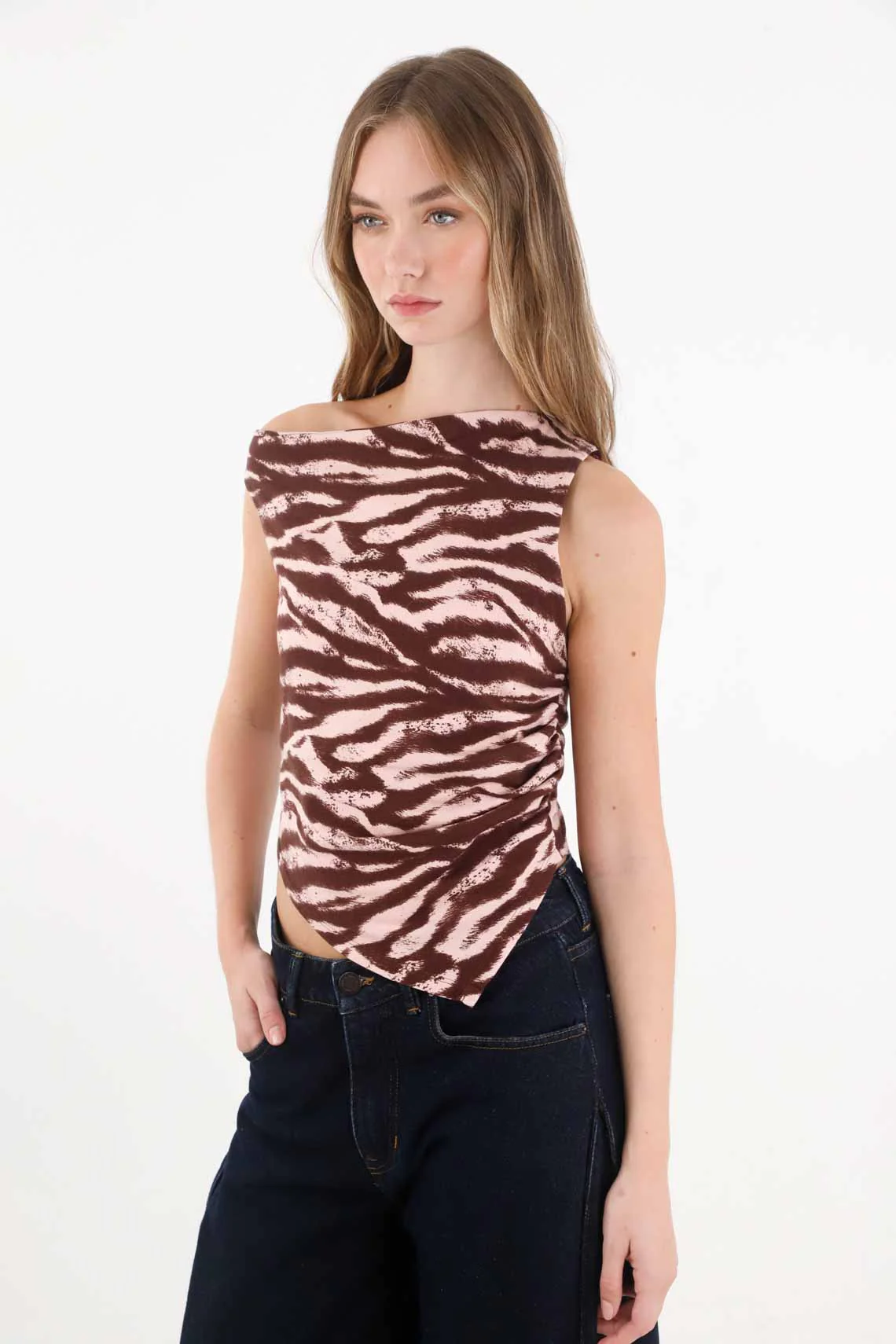 Tray Neck Tank Top in Brown for Women - Image 3