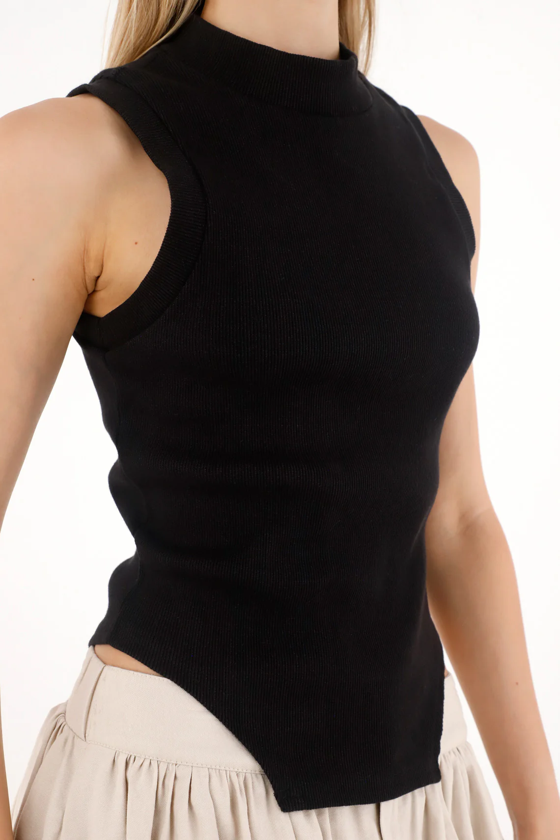 Black Sleeveless T-Shirt for Women - Image 3