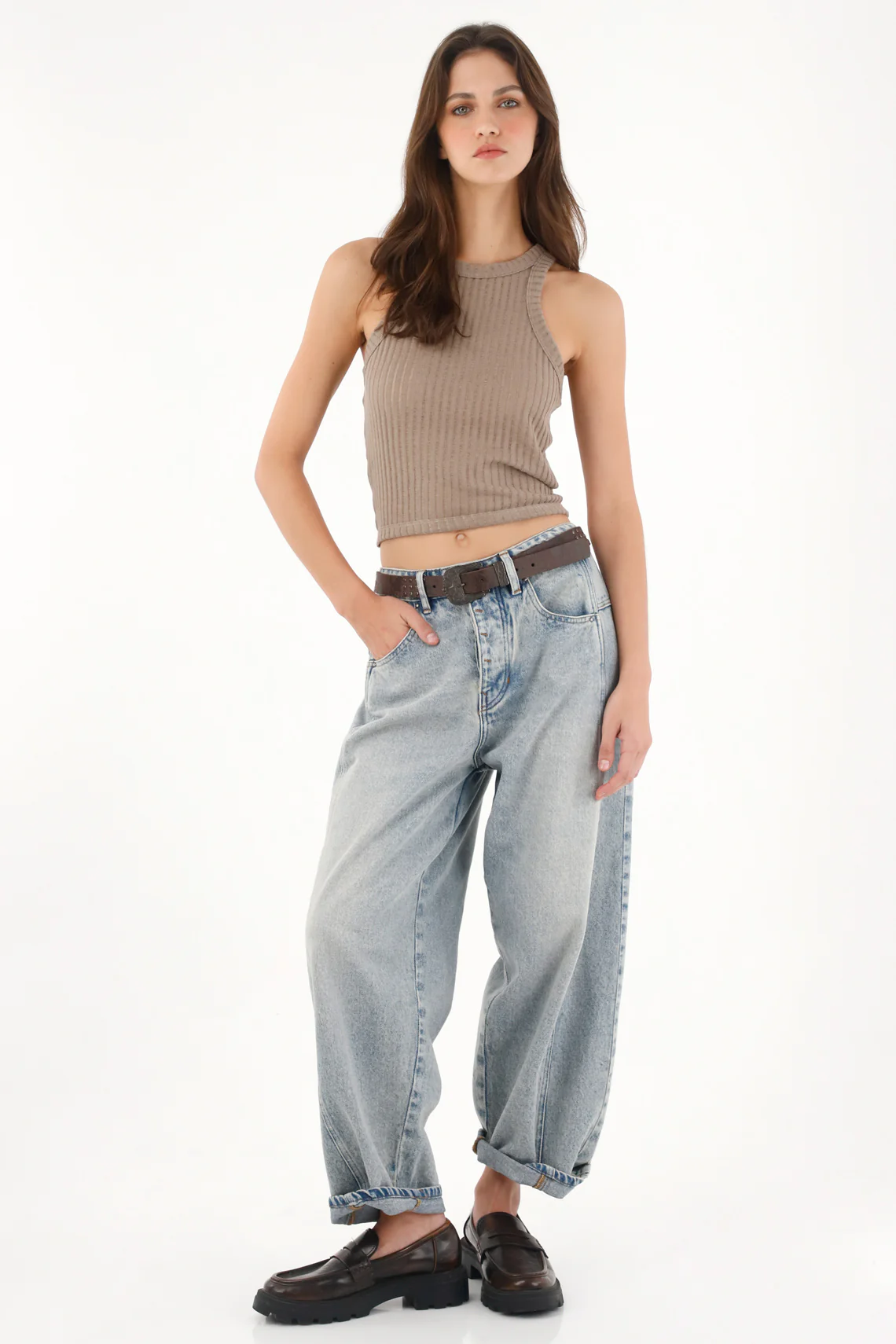 Women's Sleeveless Ribbed Tee in Gray - Image 2