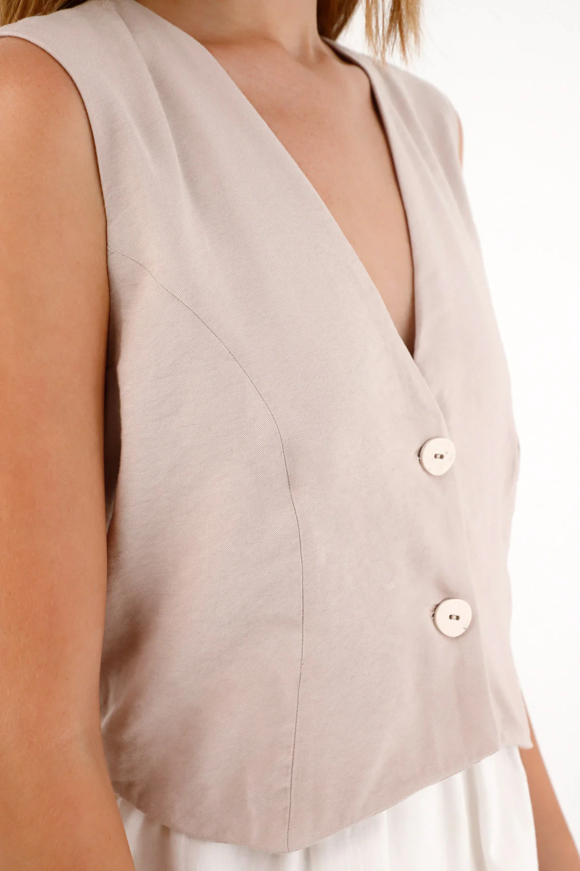 Women's Short Cream V-Neck Dress - Image 4