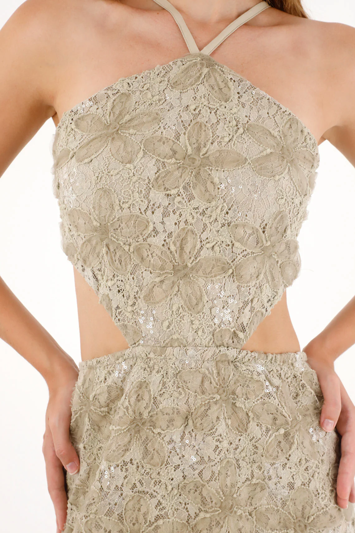 Short Grey Dress with Shimmering Details for Women - Image 4