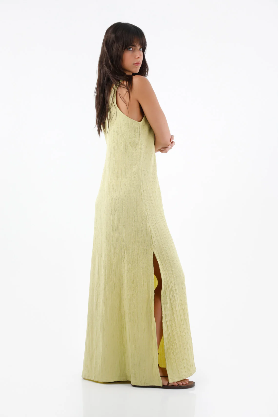 Long dress for women in lime green polyester, relaxed fit with wrinkled texture - Image 2