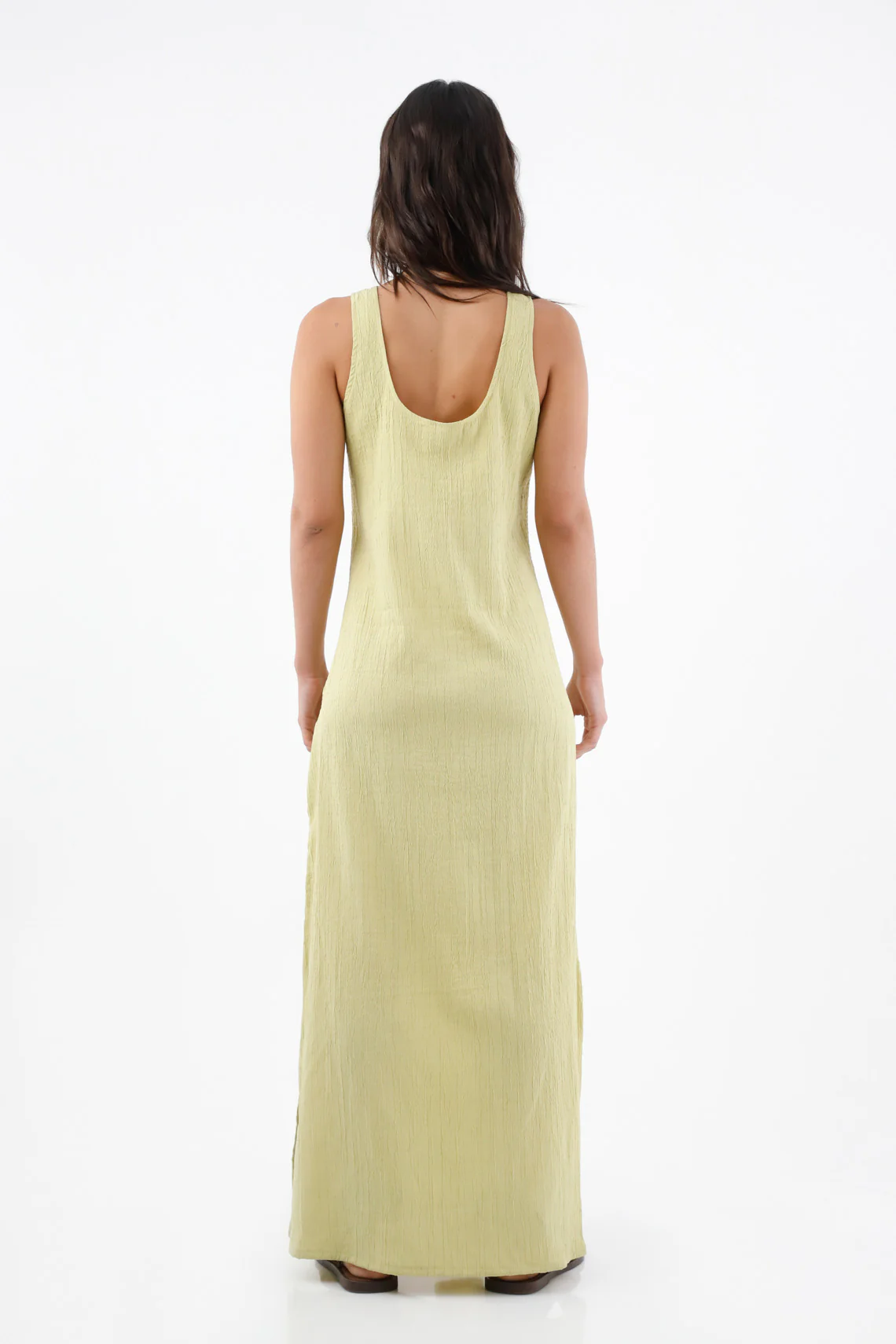 Long dress for women in lime green polyester, relaxed fit with wrinkled texture - Image 4