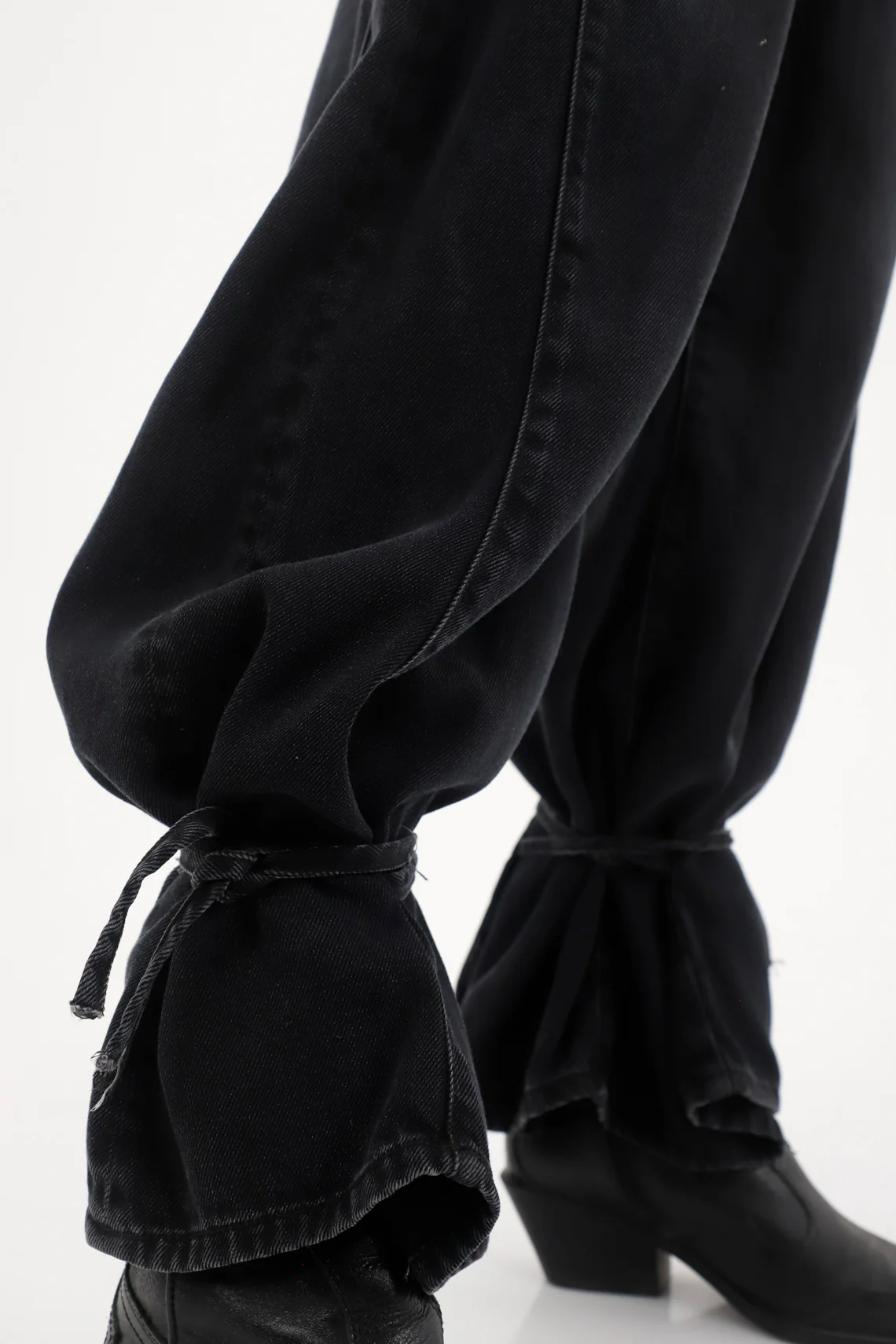 Wide Leg Jeans with Tie Detail in Black for Women - Image 4